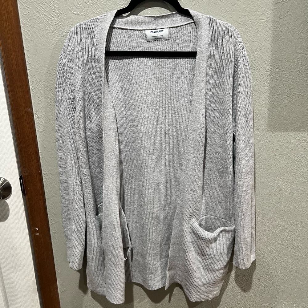 Old Navy Women's Heather Gray Cardigan Cotton Blend Size M EUC Minimalist